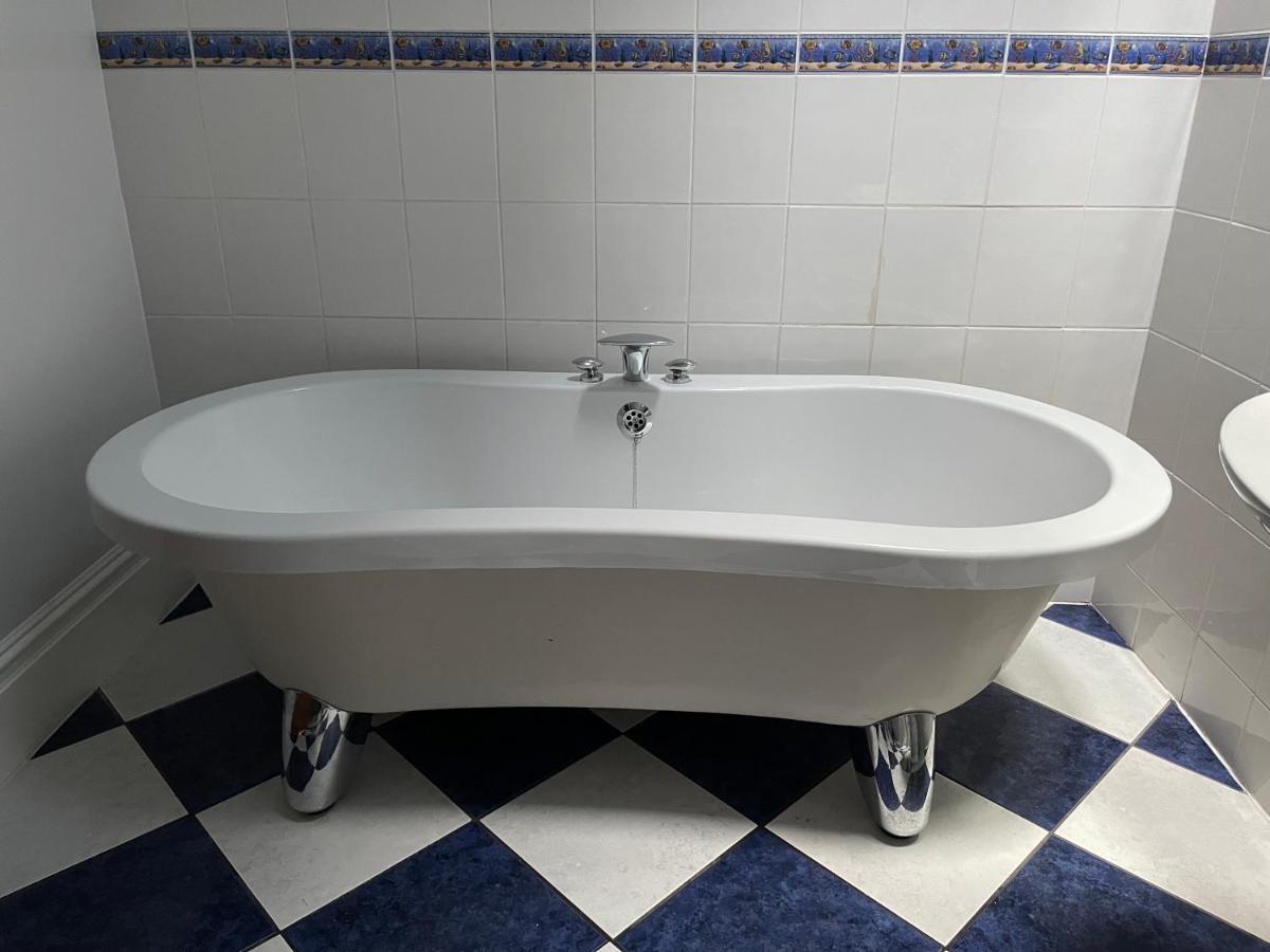 Ballinderry Station Cottage - Luxury Stay. 리즈번 외부 사진